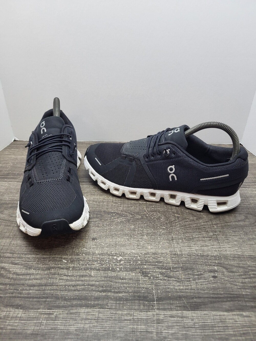 On Cloud 5 Running Shoes  Black White Sneakers Active Gym Casual Women's Sz 8.5